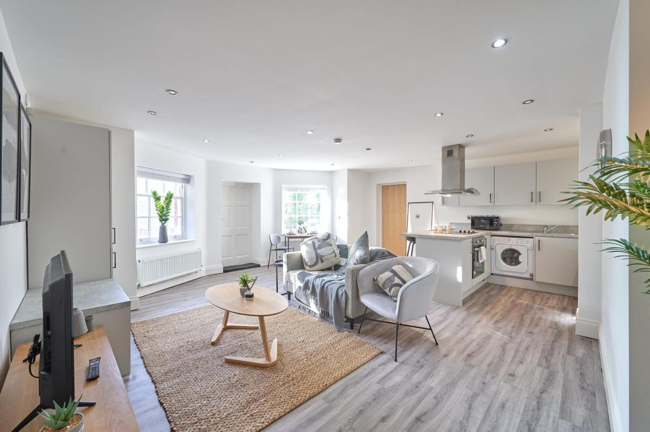 A Stylish Apartment With Parking In Preston 普雷斯顿 外观 照片