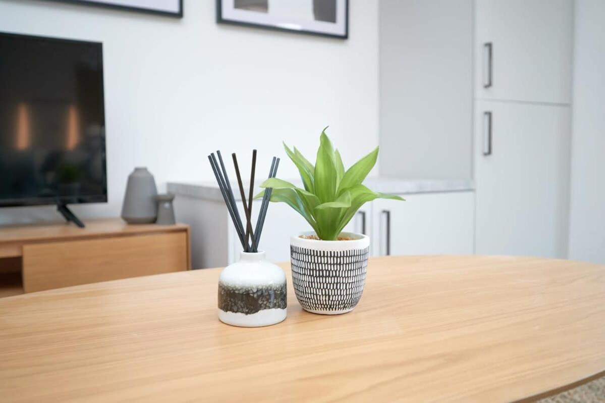 A Stylish Apartment With Parking In Preston 普雷斯顿 外观 照片