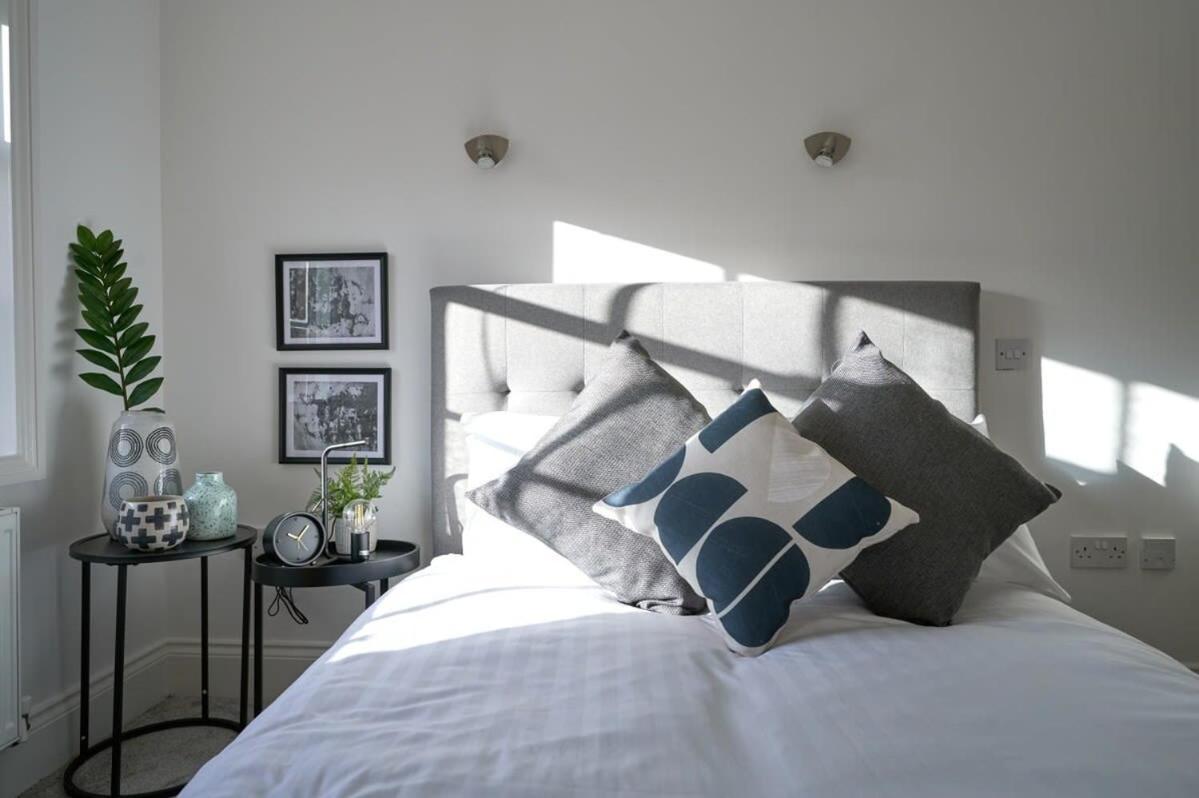 A Stylish Apartment With Parking In Preston 普雷斯顿 外观 照片
